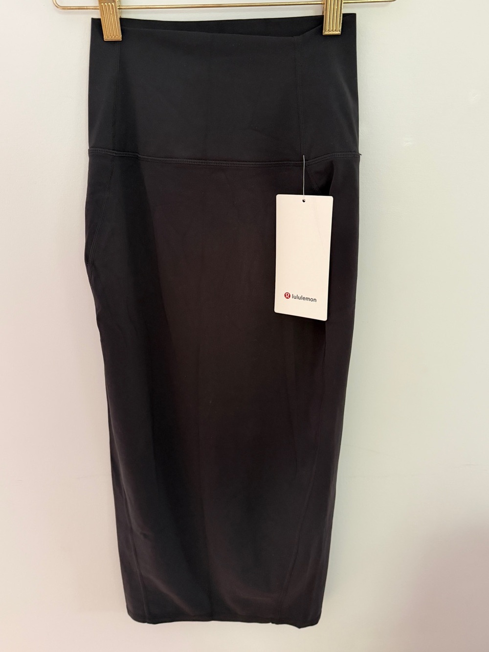NWT lululemon Nulu Slim-Fit High-Rise Skirt Black Size 2